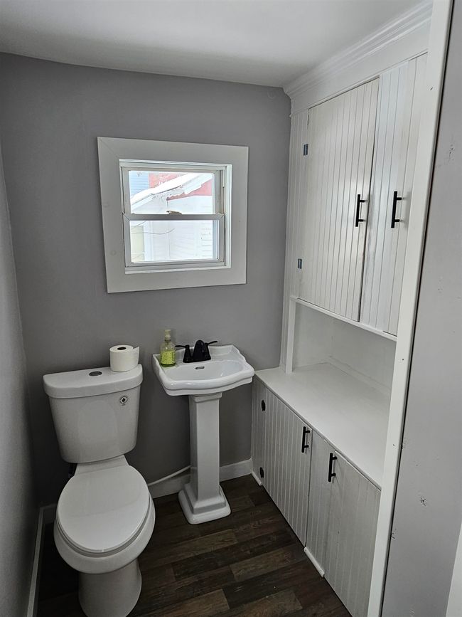 109 Charles St, House other with 3 bedrooms, 2 bathrooms and null parking in Bennington VT | Image 12