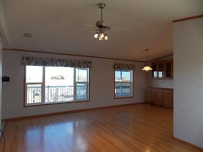 77 - 5210 65 Ave, Home with 3 bedrooms, 2 bathrooms and 3 parking in Olds AB | Image 8