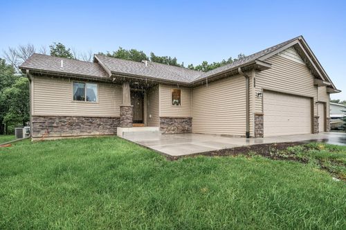 600 Nelson Ln, Center City, MN, 55012-3549 | Card Image