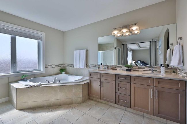 541 Aquitania Blvd W, House other with 6 bedrooms, 4 bathrooms and 4 parking in Lethbridge AB | Image 33