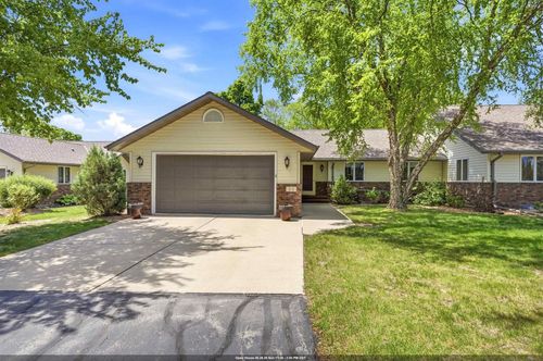 30 Country Club Court, Fond Du Lac, WI, 54935 | Card Image
