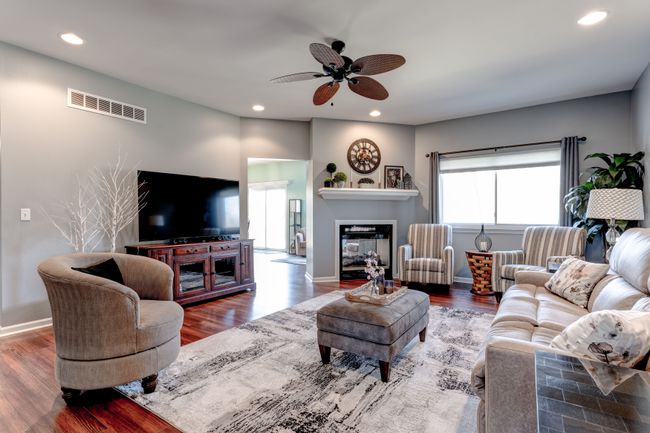 2101 Crested Butte Dr, House other with 4 bedrooms, 3 bathrooms and null parking in White Lake MI | Image 7