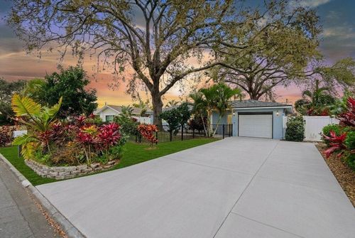 8958 110th St, SEMINOLE, FL, 33772-3725 | Card Image