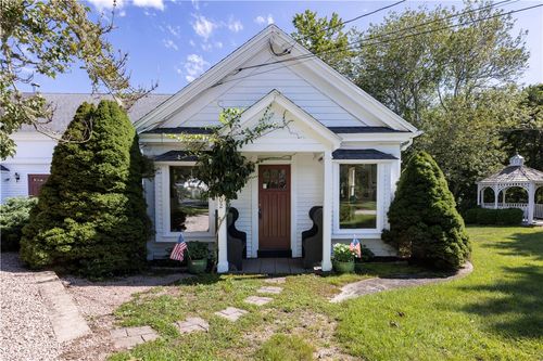 4202 Old Post Rd, Charlestown, RI, 02813-2554 | Card Image
