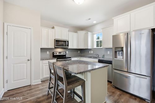 918 Rolling Pines Loop Rd Ne, Leland, NC, 28451-7025 | Card Image