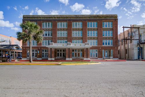 apt-101-202 25th St, Galveston, TX, 77550-1818 | Card Image