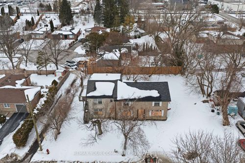 33 Walton Dr, Aurora, ON, L4G1W8 | Card Image