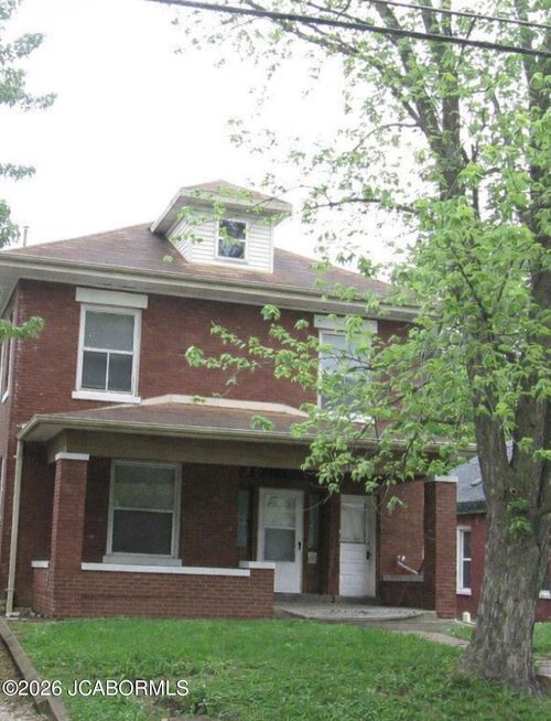 1209 E E High Street, Jefferson City, MO, 65101 | Card Image