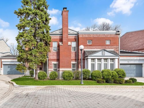 11 Manchester Lane, Elmhurst, IL, 60126 | Card Image