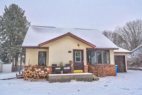 623 Hamilton St, Columbus, WI, 53925-1666 | Card Image