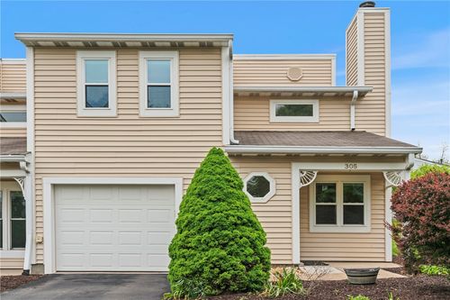 305 Squire Cir, Brighton Heights, PA, 15212 | Card Image