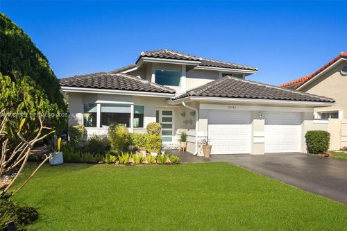 18146 Nw 61st Pl, Hialeah, FL, 33015-5601 | Card Image