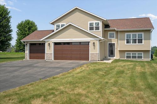 N8745 Hannah Road, EXETER, WI, 53508 | Card Image