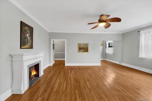 a-24-4784 Boston Post Rd, Pelham, NY, 10803-3048 | Card Image