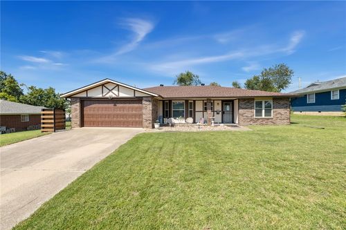 1023 W Magnolia St, Rogers, AR, 72756-5251 | Card Image