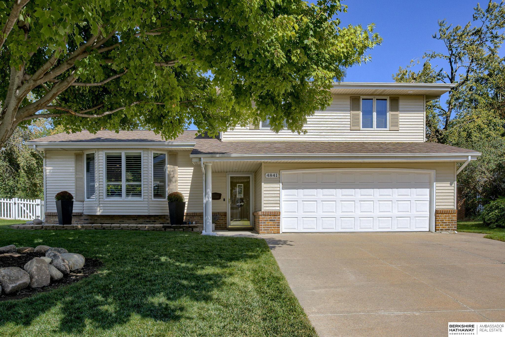 92nd Ave, Omaha, NE 68127