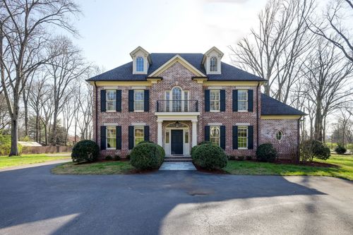 6021 Jocelyn Hollow Rd, Nashville, TN, 37205-3209 | Card Image