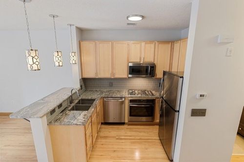 apt-120-600 N 2nd St, Minneapolis, MN, 55401-3307 | Card Image