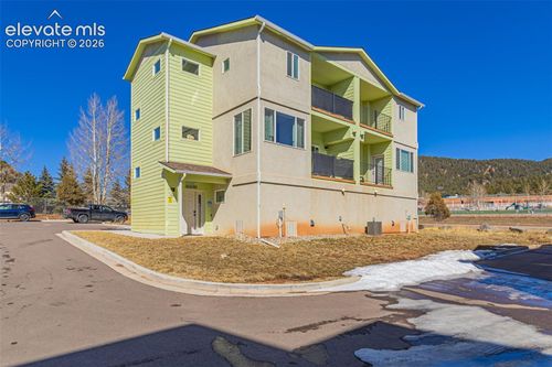 560 E Grace Ave, Woodland Park, CO, 80863-3214 | Card Image