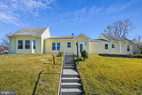 3201 Nottage Ln, FALLS CHURCH, VA, 22042-3811 | Card Image