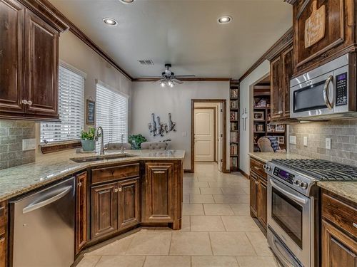 4105 Se 41st St, Norman, OK, 73071-8125 | Card Image