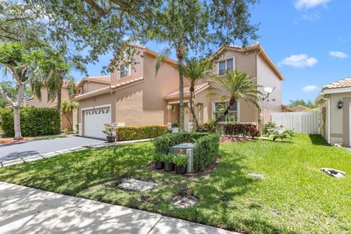 907 Stanton Dr, Weston, FL, 33326-3595 | Card Image