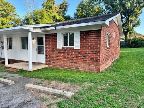 2-511 Everett Lane, High Point, NC, 27262 | Card Image
