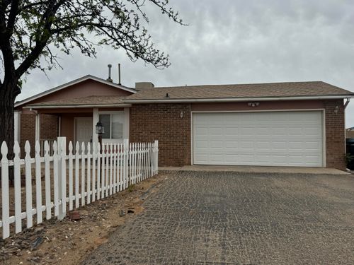 556 Apache Loop Sw, Rio Rancho, NM, 87124-4238 | Card Image