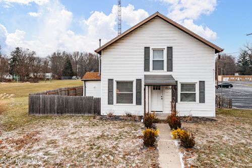 7130 Angola Rd, Holland, OH, 43528-9631 | Card Image