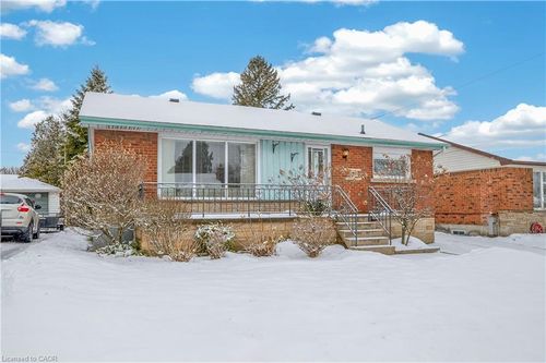 126 W 4th St, Hamilton, ON, L9C3N2 | Card Image