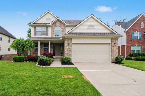 419 Amelia Cir, South Lyon, MI, 48178-8211 | Card Image