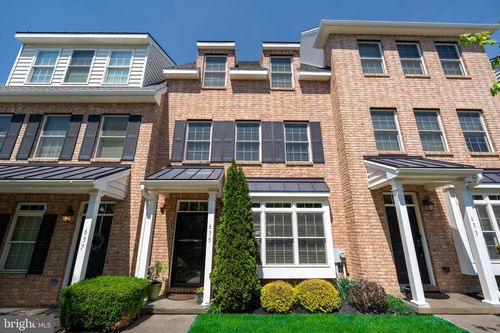635 Magnolia Ct, KENNETT SQUARE, PA, 19348-3269 | Card Image