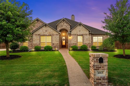 1013 Steamboat Dr, Hewitt, TX, 76643-3779 | Card Image