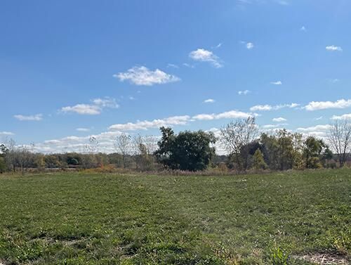 lt161-W220N4600 Timber Loop, Pewaukee, WI, 53072 | Card Image