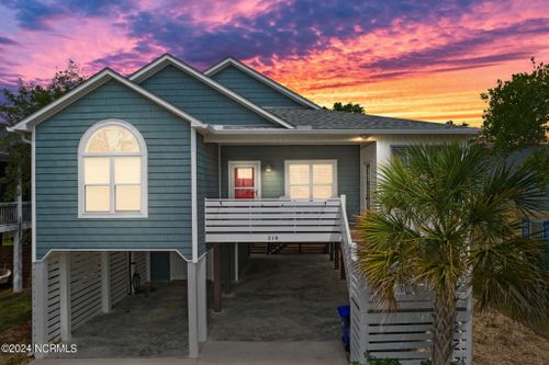 218 Ne 52nd Street, Oak Island, NC, 28465 | Card Image