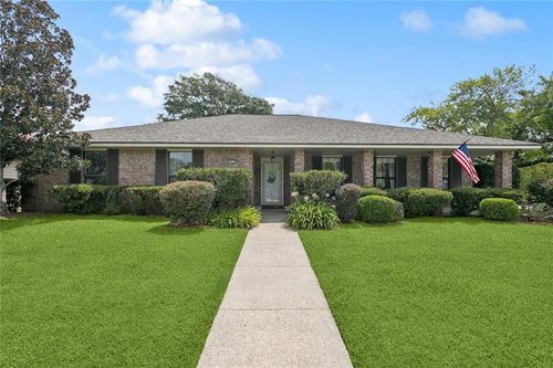 814 Freedom Ln, Slidell, LA, 70458-2119 | Card Image