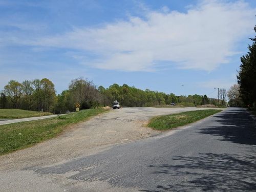 15 Wilson Russell Dr, CUMBERLAND, VA, 23040-2704 | Card Image