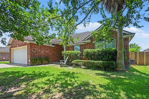 10499 Autry Dr, Santa Fe, TX, 77510-8039 | Card Image