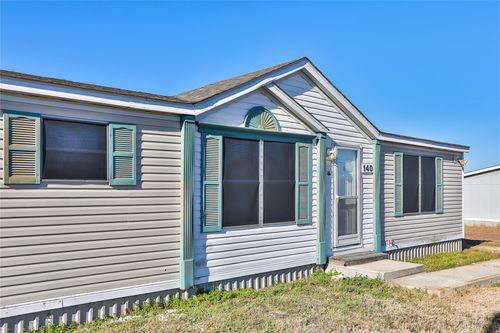 140 Blessing Ln, San Marcos, TX, 78666-1635 | Card Image