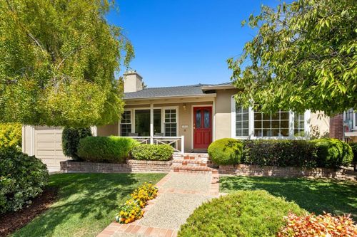 1513 Edinburgh St, San Mateo, CA, 94402-3017 | Card Image