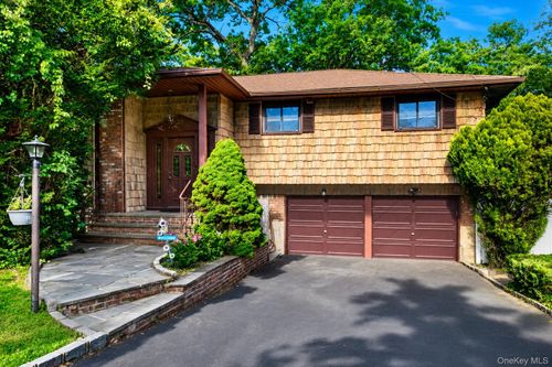 37 Windham Dr, Huntingtn Sta, NY, 11746-4543 | Card Image