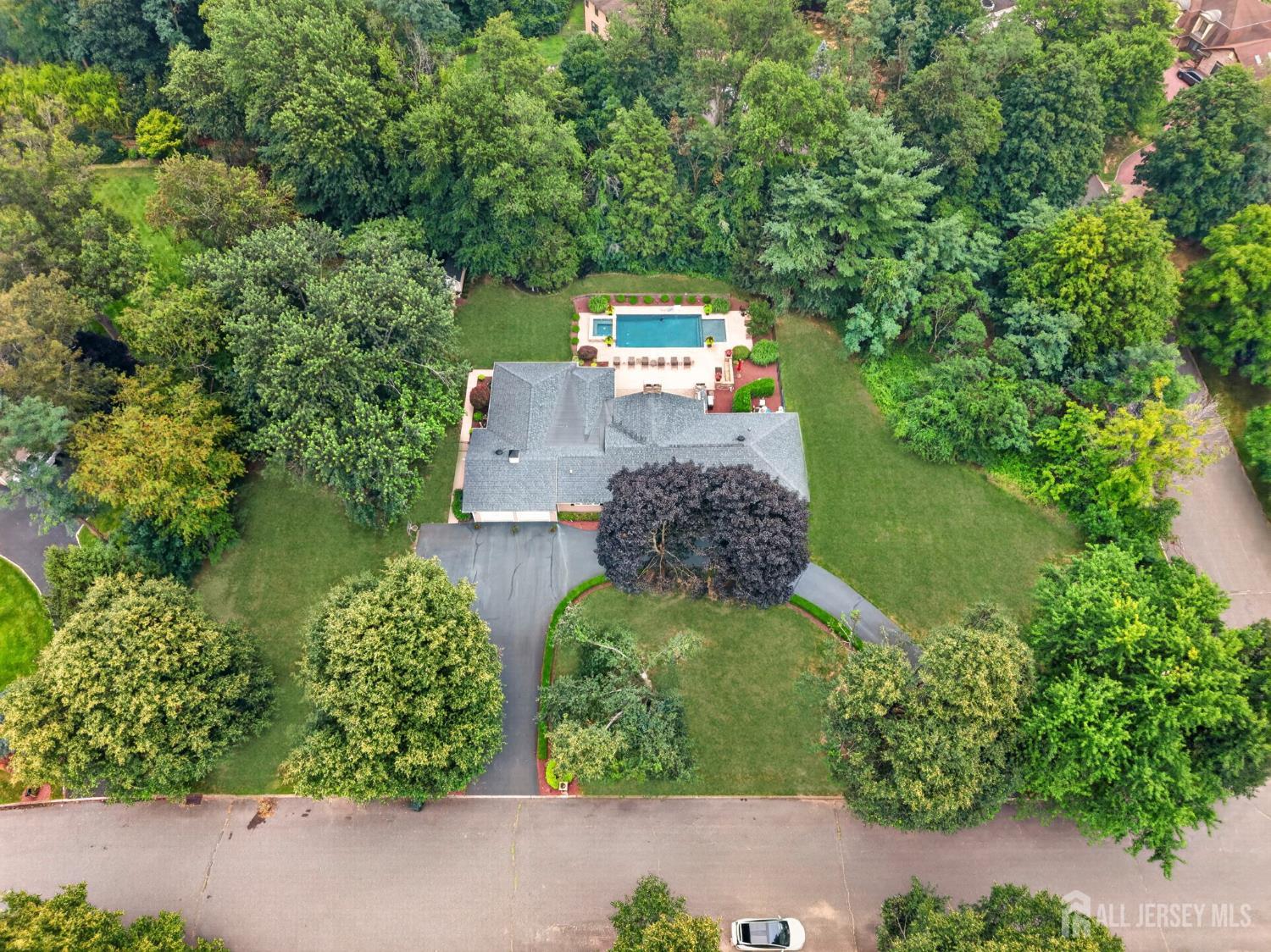 Residential in Colts Neck 5