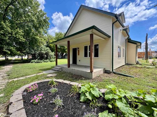 917 11th St, Onawa, IA, 51040-1303 | Card Image