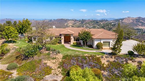 29317 Integrity Ct, Vista, CA, 92084-2233 | Card Image