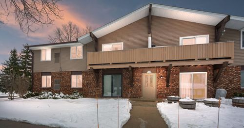 W158N11141 Legend Ave, Germantown, WI, 53022-4051 | Card Image