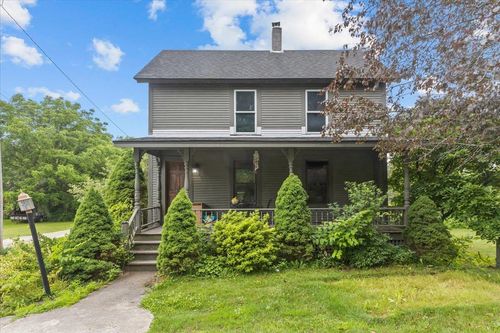 611 Arch St, Pittsford, VT, 05763-9815 | Card Image