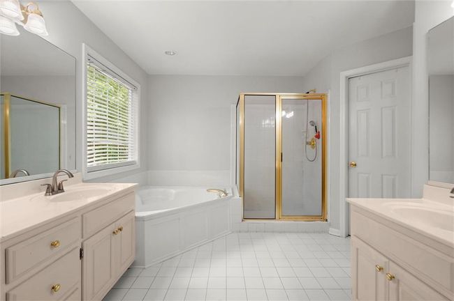 194 Lake Ruby Dr, House other with 6 bedrooms, 4 bathrooms and null parking in Suwanee GA | Image 34