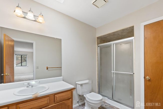 144 Goldmine Ln, Townhouse with 3 bedrooms, 4 bathrooms and null parking in Old Bridge NJ | Image 16