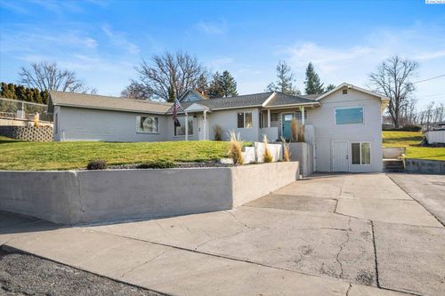 1511 Bennett Ave, Prosser, WA, 99350-1468 | Card Image