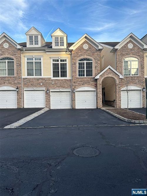 14A Forshee Cir, Montvale, NJ, 07645-1735 | Card Image